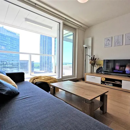 Panorama Apartment, Free Parking, 18th Floor, View * 布拉迪斯拉发
